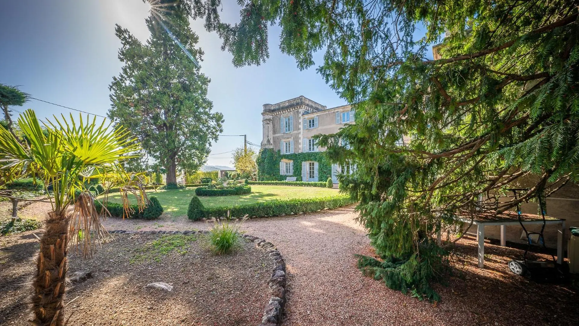 Holiday home Chateau Du Serpolet Pont-du-Chateau France